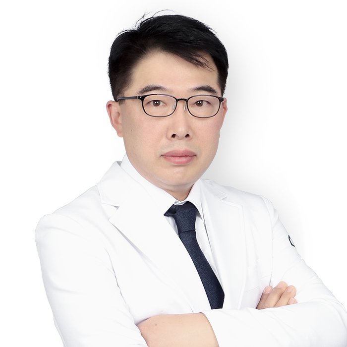 ナム·ドンウ 院長