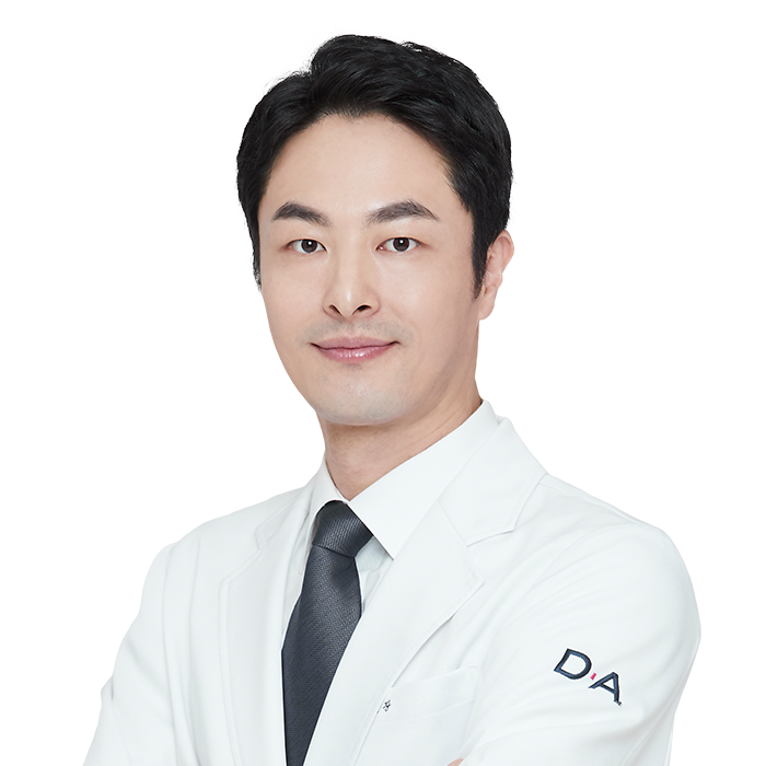 イ·ドンチャン 院長